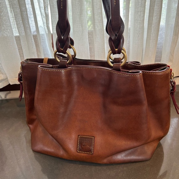Gorgeous Dooney & Burke leather bag. Very good condition. Normal wear & tear - Picture 1 of 5